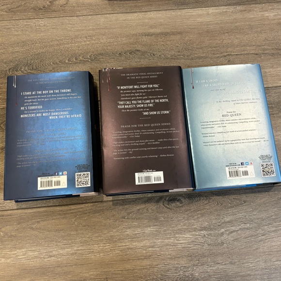 Brand new never read Red Queen series books #2, #3, & #4. - Picture 8 of 8